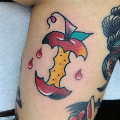 Jul 31, 2019 · Get to meet the talented crew at Bad Apple Tattoo, Las Vegas NV. One of Las Vegas' premier tattoo shops, home to some of the best in biz! Please like, commen... 